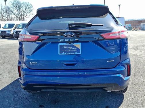 ATLAS BLUE 2024 Ford Edge SE