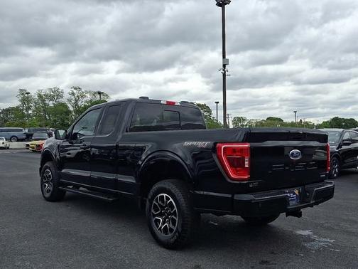 AGATE BLACK METALLIC 2023 Ford F-150 XLT