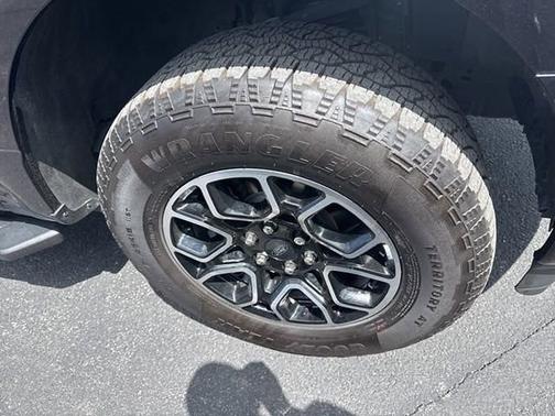 AGATE BLACK METALLIC 2023 Ford F-150 XLT