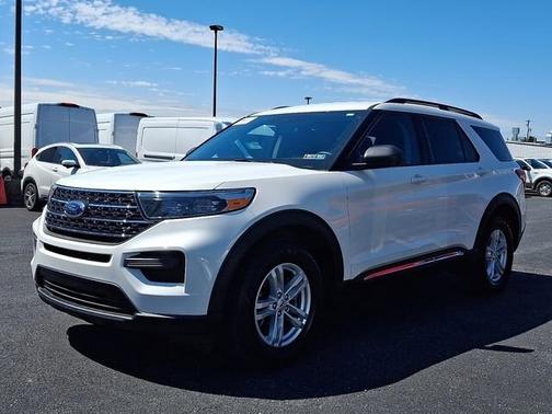 STAR WHITE MET TRI-COAT 2023 Ford Explorer XLT