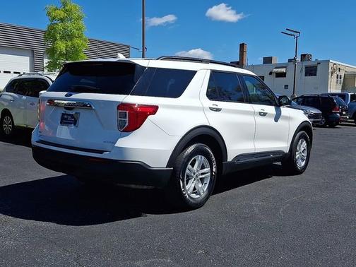 STAR WHITE MET TRI-COAT 2023 Ford Explorer XLT