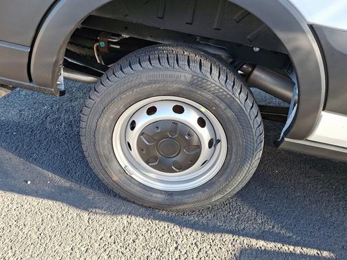 2024 Ford Transit-250 