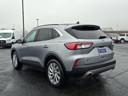 ICONIC SILVER 2021 Ford Escape TITANIUM