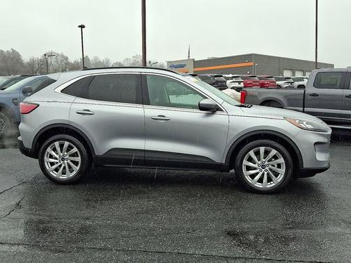 ICONIC SILVER 2021 Ford Escape TITANIUM