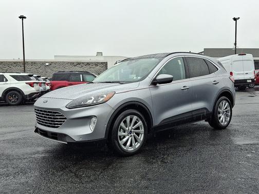 ICONIC SILVER 2021 Ford Escape TITANIUM