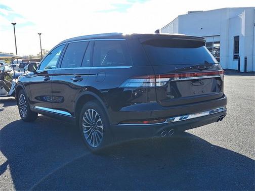 2023 Lincoln Aviator STANDARD