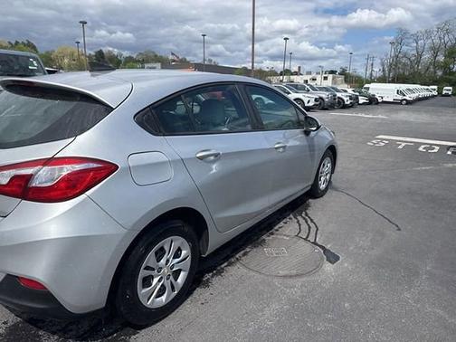Silver Ice Metallic 2019 Chevrolet Cruze LS