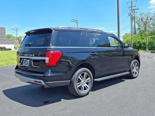 AGATE BLACK METALLIC 2022 Ford Expedition XLT