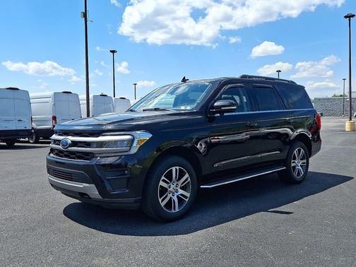 AGATE BLACK METALLIC 2022 Ford Expedition XLT