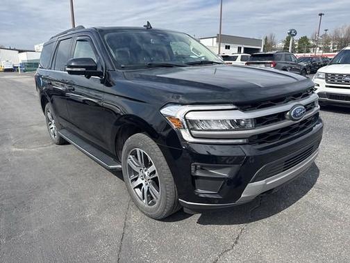 AGATE BLACK METALLIC 2022 Ford Expedition XLT