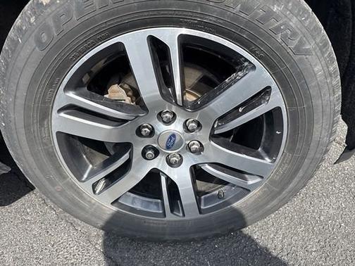 AGATE BLACK METALLIC 2022 Ford Expedition XLT