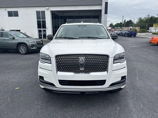 PRISTINE WHITE METALLIC 3C 2023 Lincoln Navigator L RESERVE