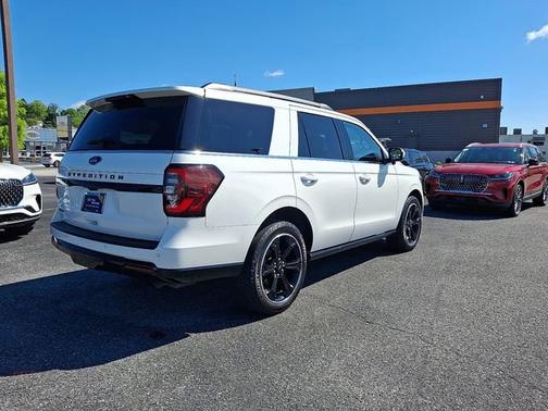 STAR WHITE MET TRI-COAT 2023 Ford Expedition LIMITED