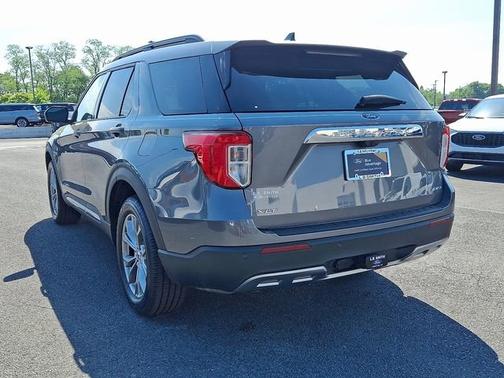 CARBONIZED GRAY METALLIC 2022 Ford Explorer XLT