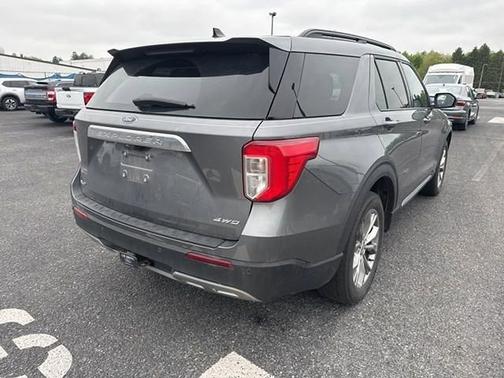 CARBONIZED GRAY METALLIC 2022 Ford Explorer XLT