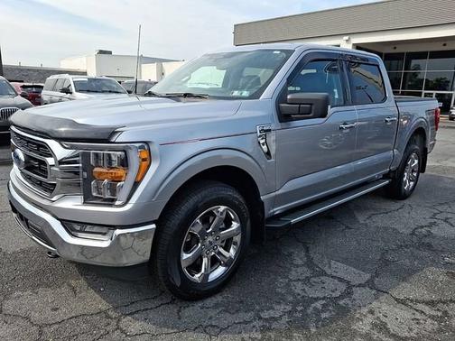 ICONIC SILVER METALLIC 2022 Ford F-150 XLT