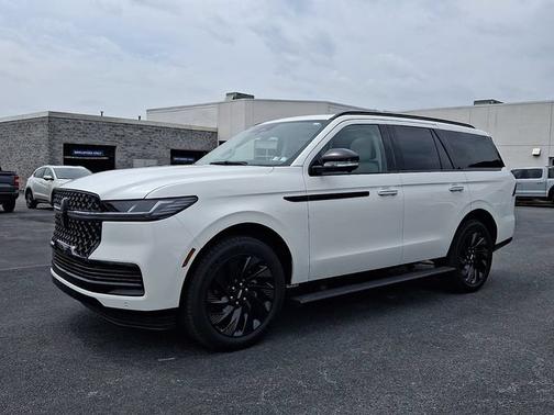 PRISTINE WHITE METALLIC 3C 2026 Lincoln Navigator RESERVE