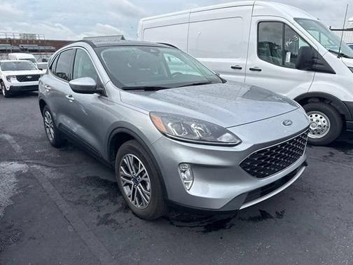 ICONIC SILVER 2022 Ford Escape SEL