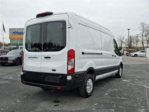 2022 Ford Transit-350 BASE
