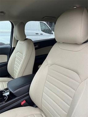 2016 Ford Edge SE