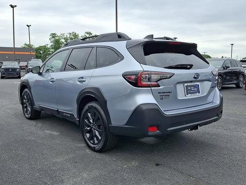Ice Silver Metallic 2024 Subaru Outback ONYX EDITION