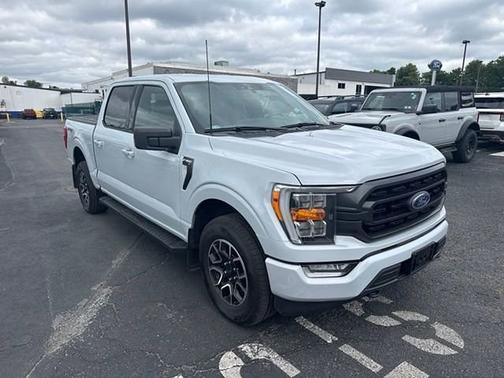 SPACE WHITE METALLIC 2022 Ford F-150 XLT
