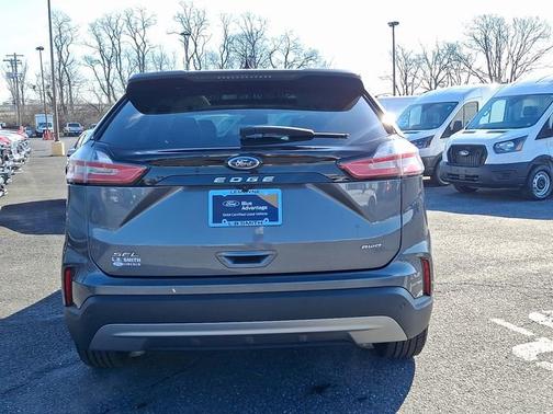 CARBONIZED GRAY 2022 Ford Edge SEL