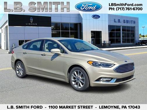 WHITE GOLD 2017 Ford Fusion SE