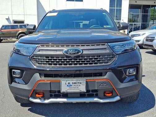 AGATE BLACK METALLIC 2022 Ford Explorer TIMBERLINE