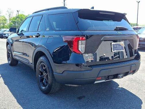 AGATE BLACK METALLIC 2022 Ford Explorer TIMBERLINE