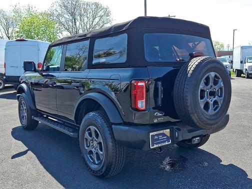 SHADOW BLACK 2022 Ford Bronco BIG BEND