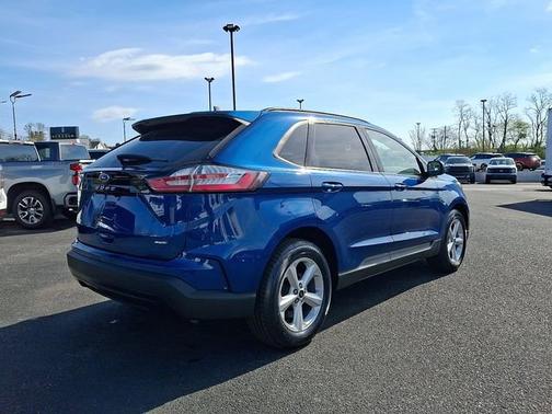 ATLAS BLUE 2023 Ford Edge SE