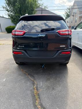 black 2016 Jeep Cherokee Altitude