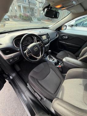 black 2016 Jeep Cherokee Altitude