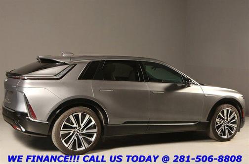 2023 Cadillac LYRIQ V