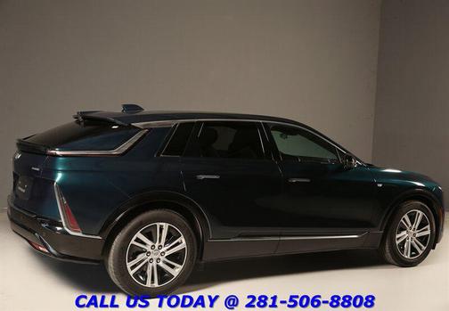 Emerald Lake Metallic 2024 Cadillac LYRIQ Tech