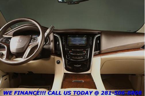 2017 Cadillac Escalade Luxury