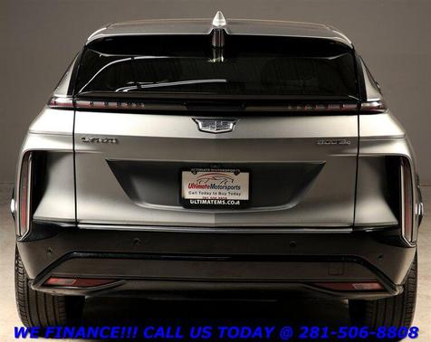 Argent Silver Metallic 2024 Cadillac LYRIQ V