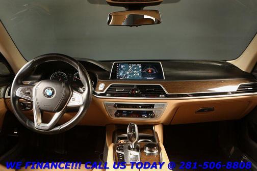 2017 BMW 750 i