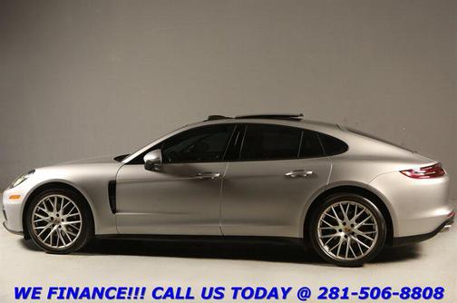2017 Porsche Panamera 4
