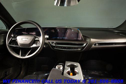 2024 Cadillac LYRIQ Tech