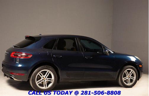 Night Blue Metallic 2017 Porsche Macan Macan Sport Edition