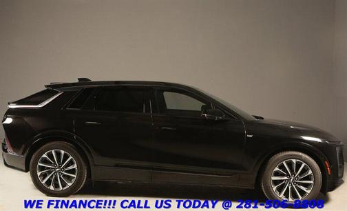 2024 Cadillac LYRIQ Sport