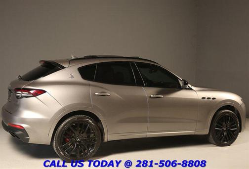 Grigio Metallo 2021 Maserati Levante Base