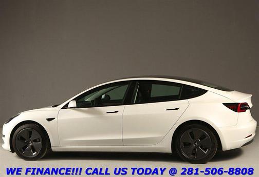 Pearl White Multi-Coat 2023 Tesla Model 3 Standard Range