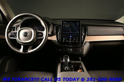 2025 Volvo XC90 B6 Plus 7-Seater