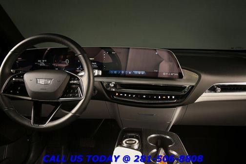 Emerald Lake Metallic 2024 Cadillac LYRIQ V