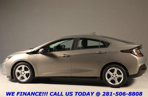 Pepperdust Metallic 2017 Chevrolet Volt LT