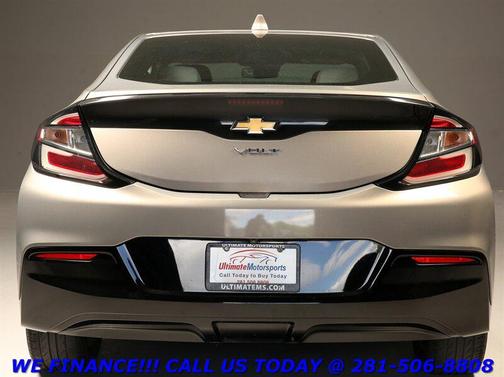 Pepperdust Metallic 2017 Chevrolet Volt LT