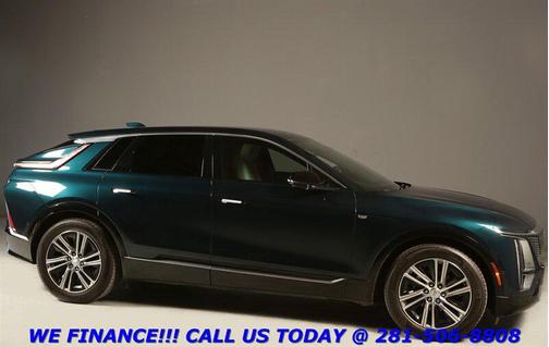 2024 Cadillac LYRIQ V